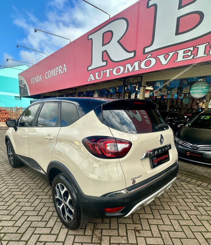 CAPTUR 1.6 16V FLEX INTENSE AUTOMÁTICO - 2019 - PAROBé