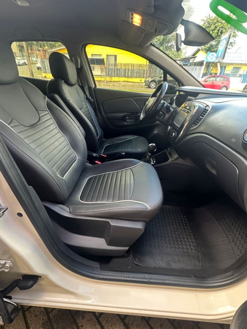 CAPTUR 1.6 16V FLEX INTENSE AUTOMÁTICO - 2019 - PAROBé