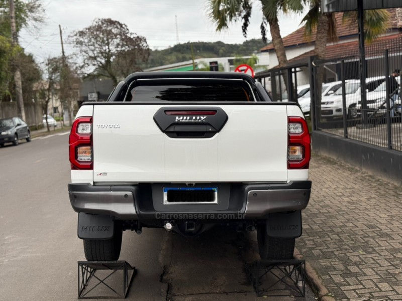 HILUX 2.8 4X4 CONQUEST CD TURBO DIESEL 4P AUTOMÁTICO - 2023 - PAROBé
