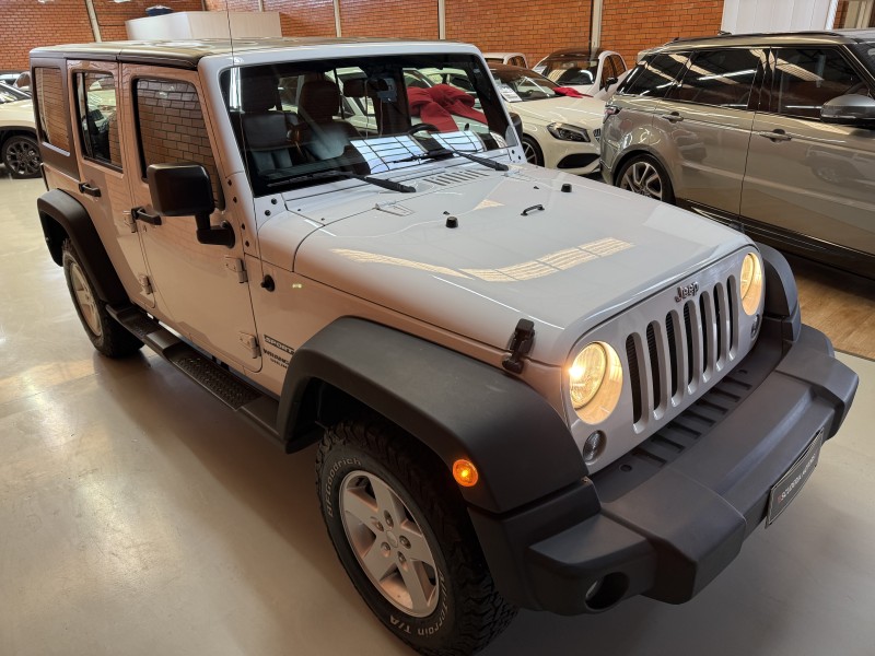 WRANGLER 3.6 UNLIMITED SAHARA V6 24V GASOLINA 4P AUTOMÁTICO - 2015 - BENTO GONçALVES