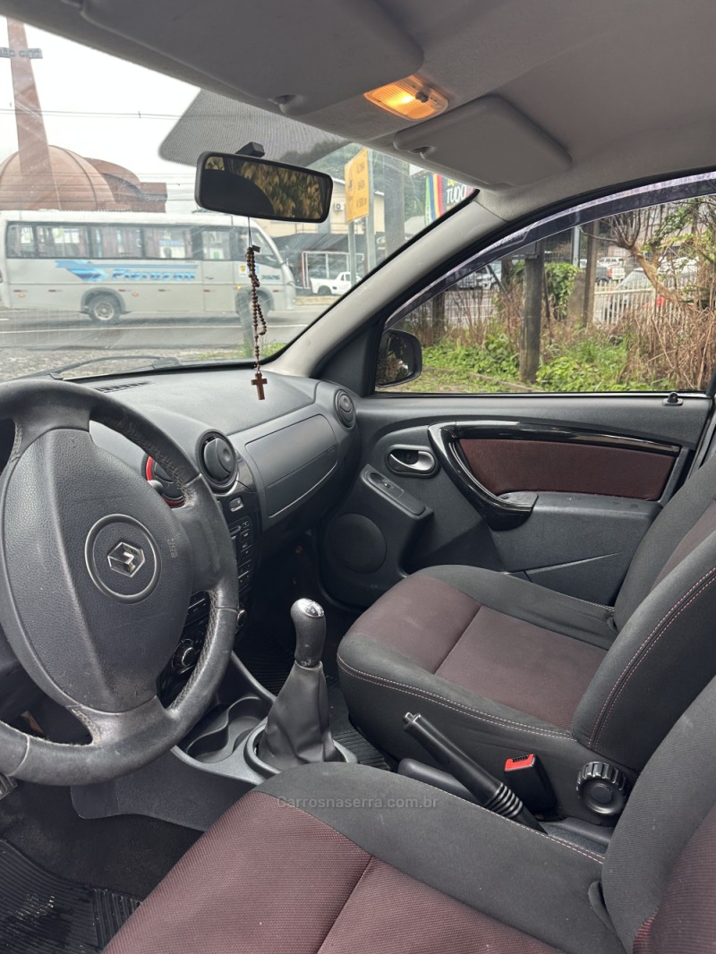 SANDERO 1.6 STEPWAY 8V FLEX 4P MANUAL - 2014 - CAXIAS DO SUL