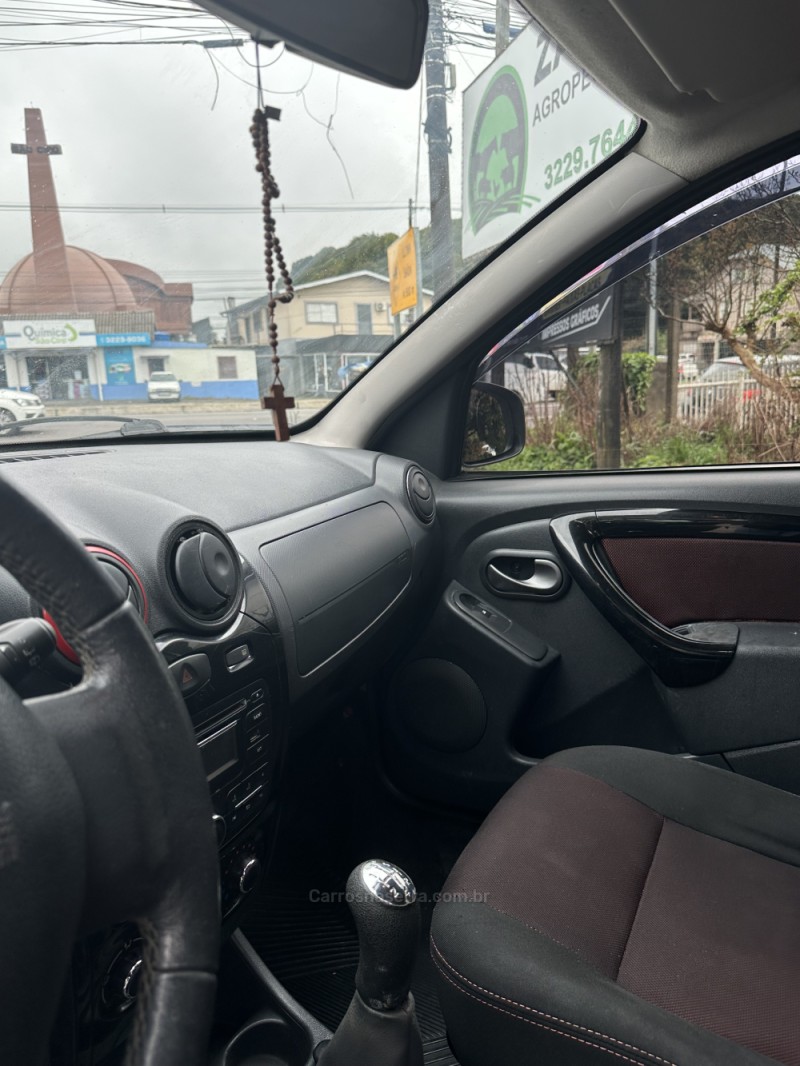 SANDERO 1.6 STEPWAY 8V FLEX 4P MANUAL - 2014 - CAXIAS DO SUL