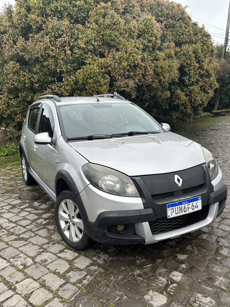 SANDERO 1.6 STEPWAY 8V FLEX 4P MANUAL - 2014 - CAXIAS DO SUL
