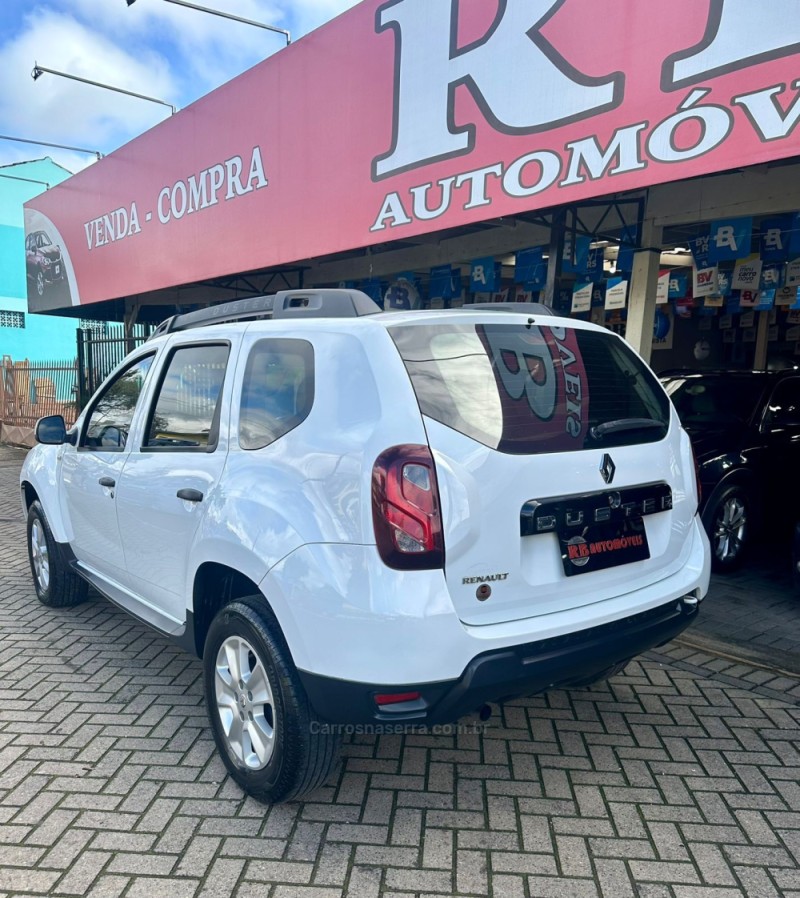 DUSTER 1.6 EXPRESSION 4X2 16V FLEX 4P MANUAL - 2017 - PAROBé