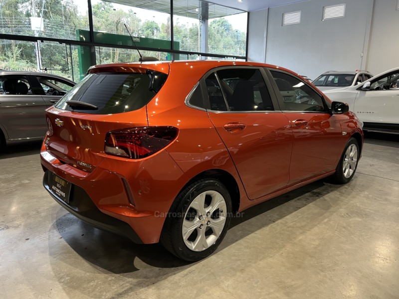 ONIX 1.0 PREMIER II 12V TURBO FLEX 4P AUTOMÁTICO - 2020 - CAXIAS DO SUL