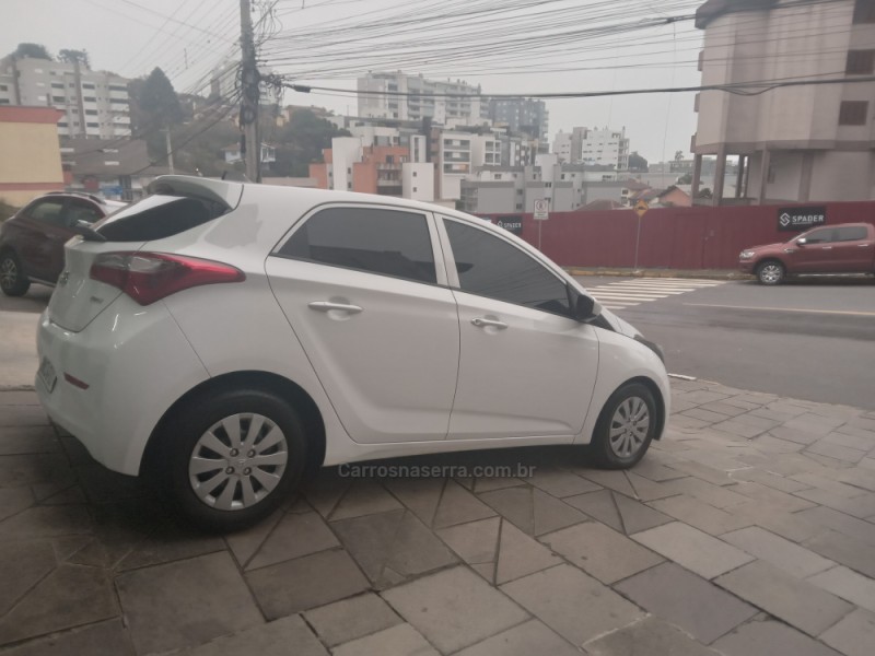 HB20 1.0 COMFORT PLUS 12V FLEX 4P MANUAL - 2013 - GARIBALDI