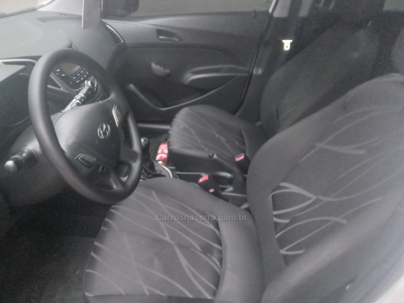 HB20 1.0 COMFORT PLUS 12V FLEX 4P MANUAL - 2013 - GARIBALDI
