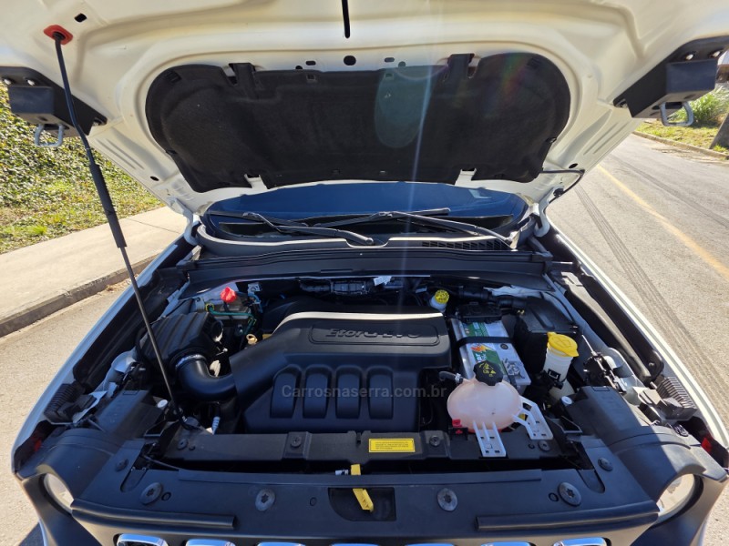 RENEGADE 1.8 16V FLEX LONGITUDE 4P AUTOMÁTICO - 2016 - CAXIAS DO SUL