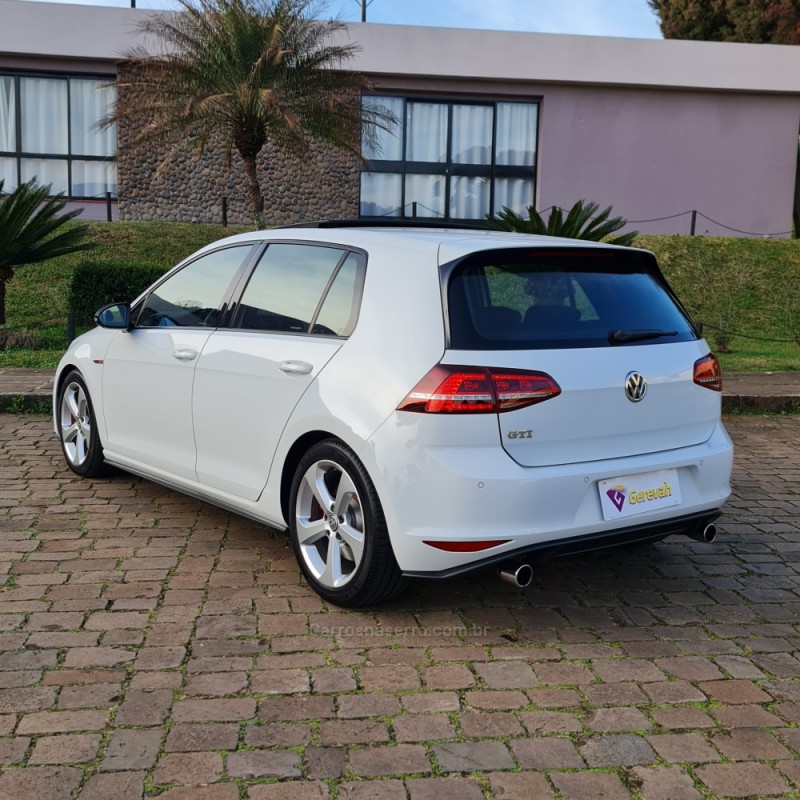 GOLF 2.0 MI GTI 8V GASOLINA 2P MANUAL - 2015 - LAGOA VERMELHA