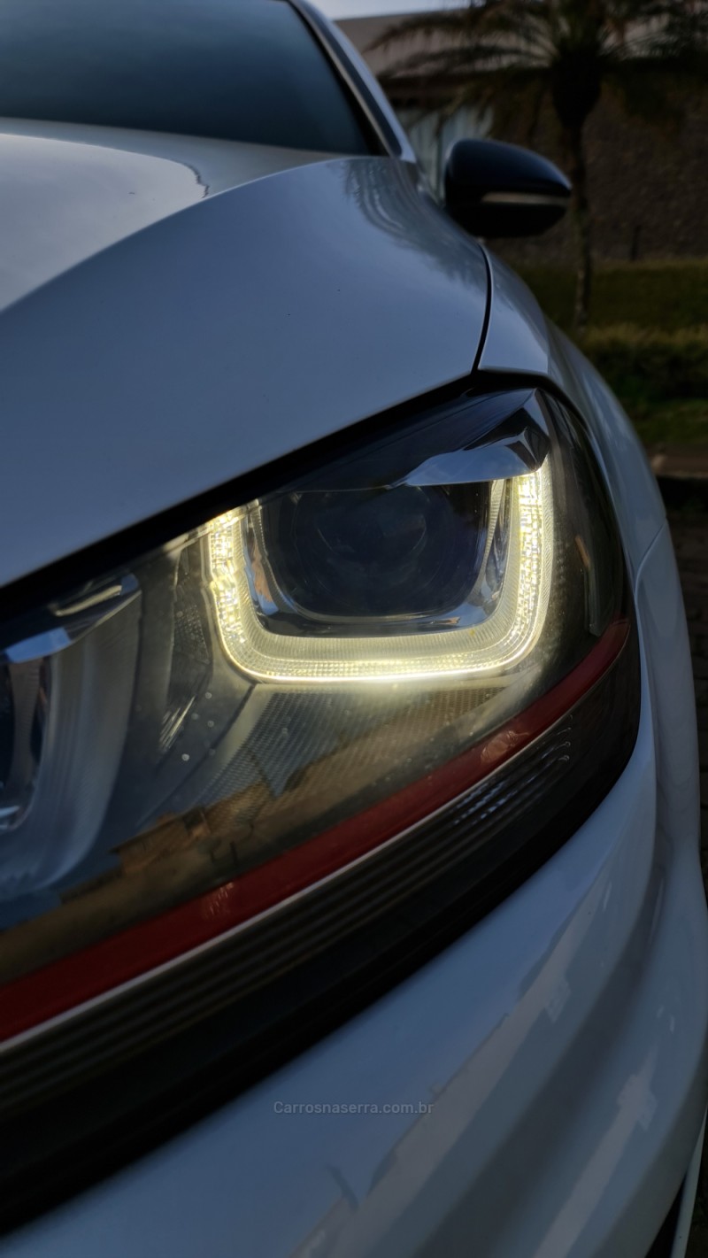 GOLF 2.0 MI GTI 8V GASOLINA 2P MANUAL - 2015 - LAGOA VERMELHA