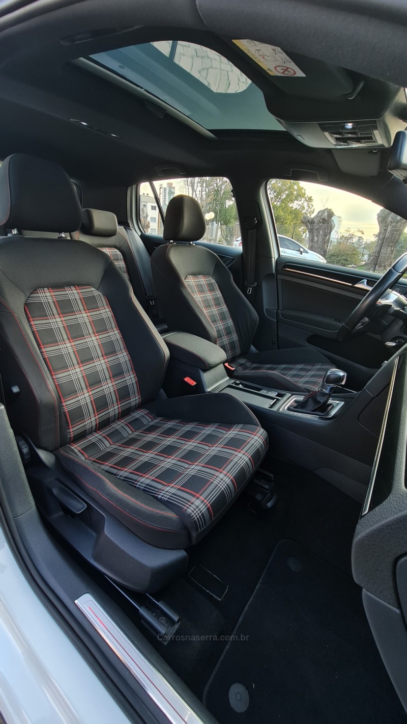 GOLF 2.0 MI GTI 8V GASOLINA 2P MANUAL - 2015 - LAGOA VERMELHA