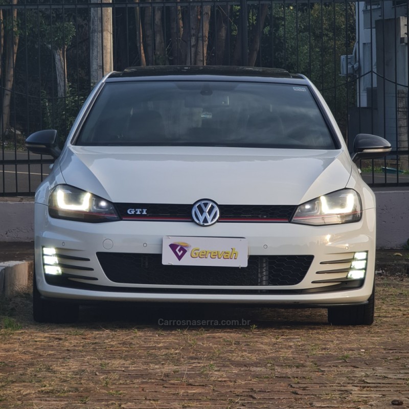 GOLF 2.0 MI GTI 8V GASOLINA 2P MANUAL - 2015 - LAGOA VERMELHA