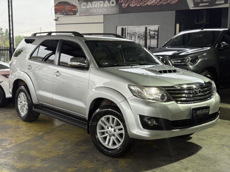 hilux sw4 3.0 srv 4x4 7 lugares 16v turbo intercooler diesel 4p automatico 2012 parobe