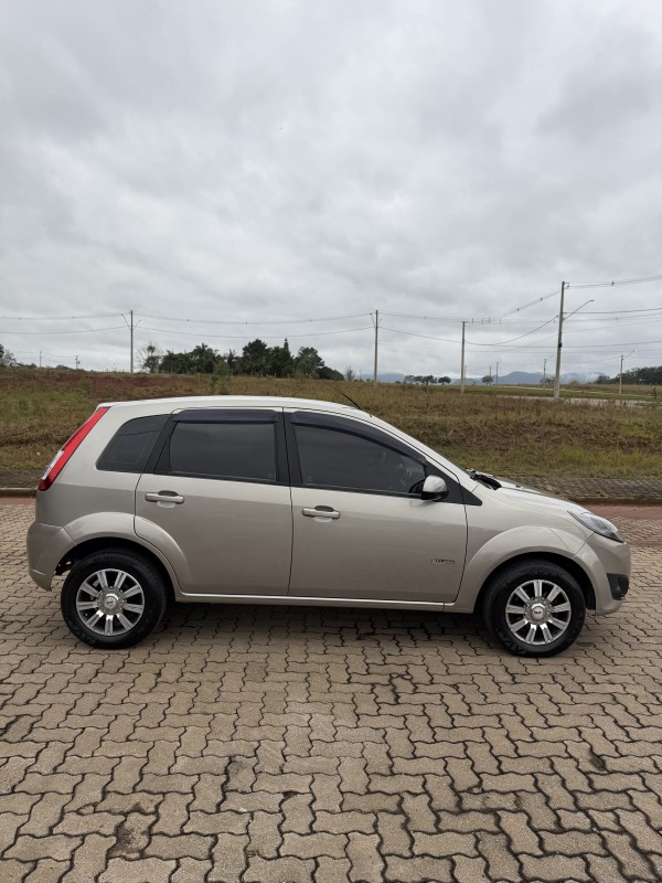 FIESTA 1.6 MPI CLASS HATCH 8V FLEX 4P MANUAL - 2012 - ARROIO DO MEIO