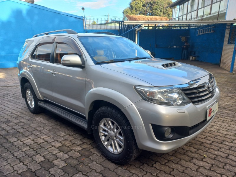 HILUX SW4 3.0 SRV 4X4 16V TURBO INTERCOOLER DIESEL 4P AUTOMÁTICO - 2013 - CAXIAS DO SUL