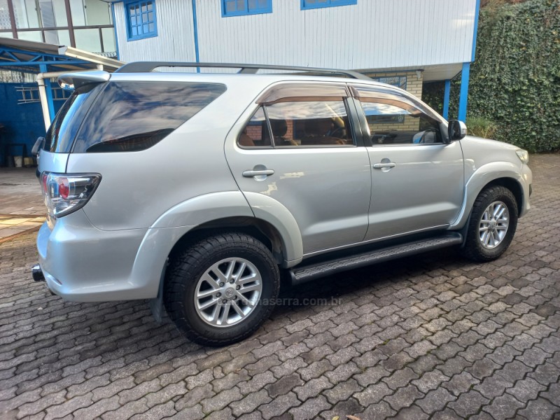 HILUX SW4 3.0 SRV 4X4 16V TURBO INTERCOOLER DIESEL 4P AUTOMÁTICO - 2013 - CAXIAS DO SUL