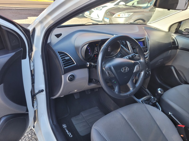 HB20 1.6 PREMIUM 16V FLEX 4P MANUAL - 2014 - CARLOS BARBOSA