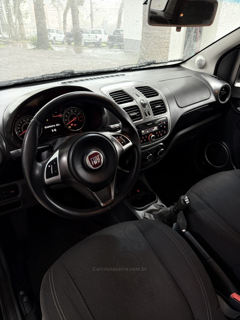 GRAND SIENA 1.0 ATTRACTIVE 8V FLEX 4P MANUAL - 2017 - CANELA