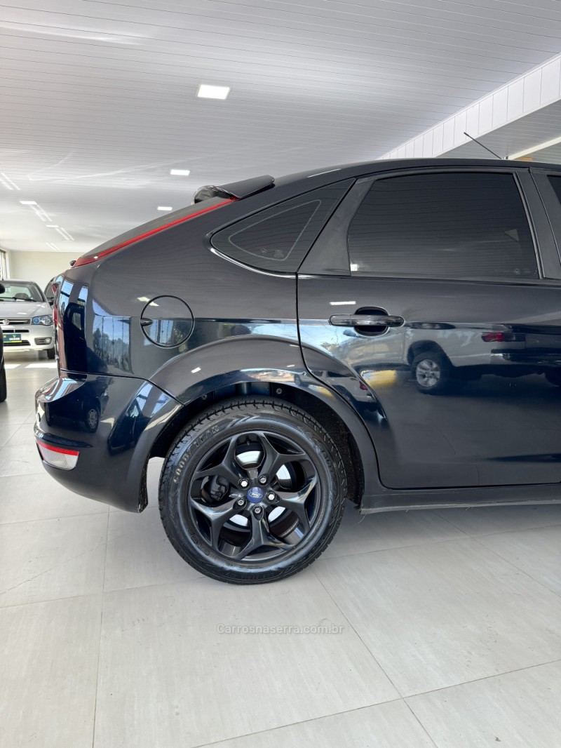 FOCUS 2.0 TITANIUM HATCH 16V FLEX 4P MANUAL - 2012 - VILA FLORES