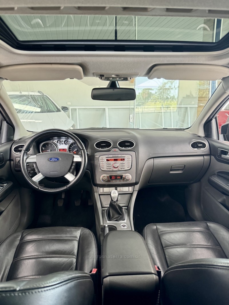 FOCUS 2.0 TITANIUM HATCH 16V FLEX 4P MANUAL - 2012 - VILA FLORES