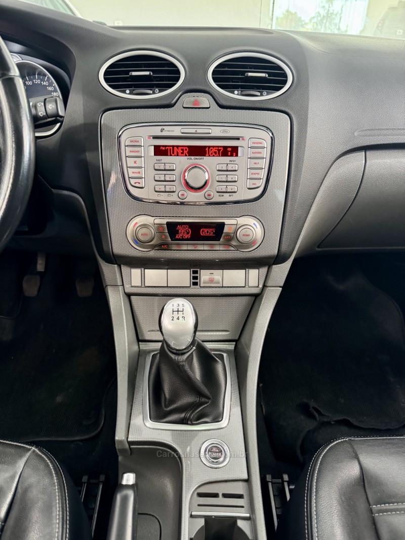 FOCUS 2.0 TITANIUM HATCH 16V FLEX 4P MANUAL - 2012 - VILA FLORES