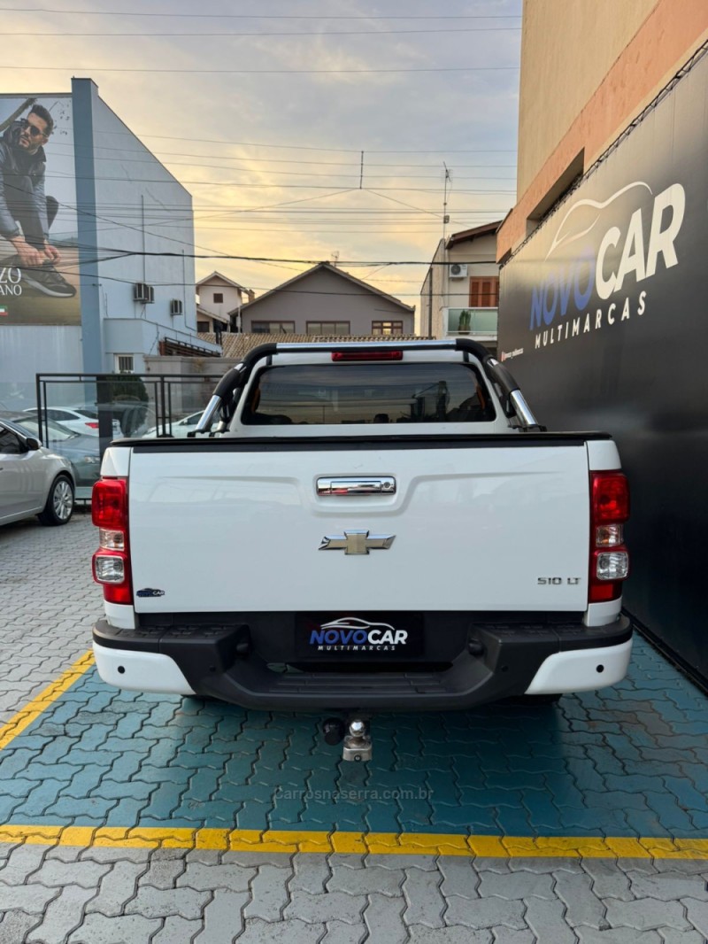 S10 2.4 LT 4X2 CD 8V FLEX 4P MANUAL - 2014 - ESTâNCIA VELHA
