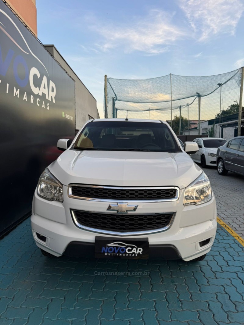 S10 2.4 LT 4X2 CD 8V FLEX 4P MANUAL - 2014 - ESTâNCIA VELHA