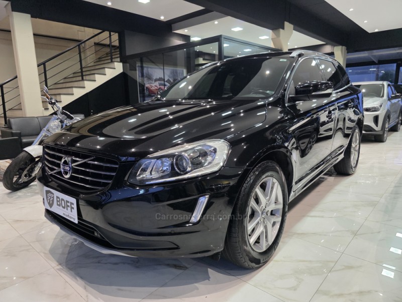 XC60 2.4 D5 MOMENTUM DIESEL AWD 4P AUTOMÁTICO - 2017 - CAXIAS DO SUL