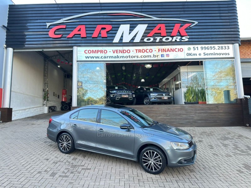 JETTA 2.0 TSI HIGHLINE 200CV GASOLINA 4P TIPTRONIC