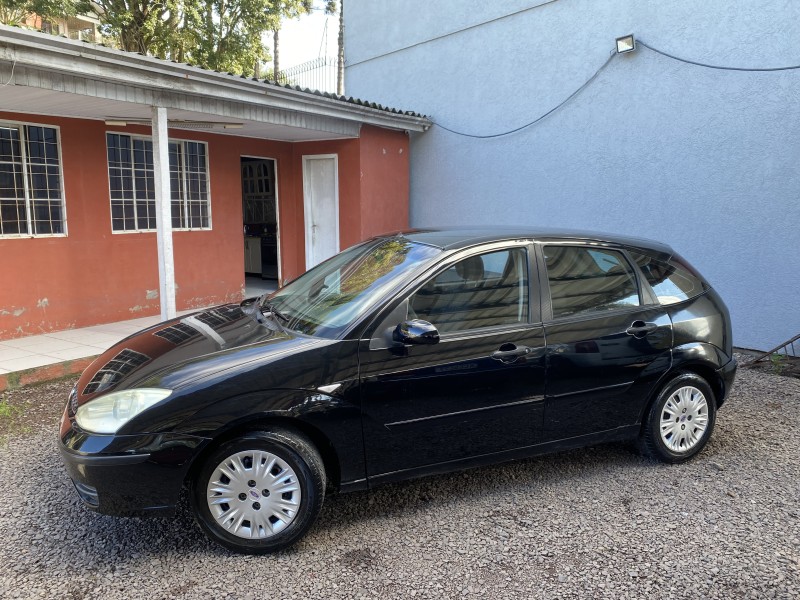 FOCUS 1.6 SE 8V FLEX 4P MANUAL - 2005 - CAXIAS DO SUL