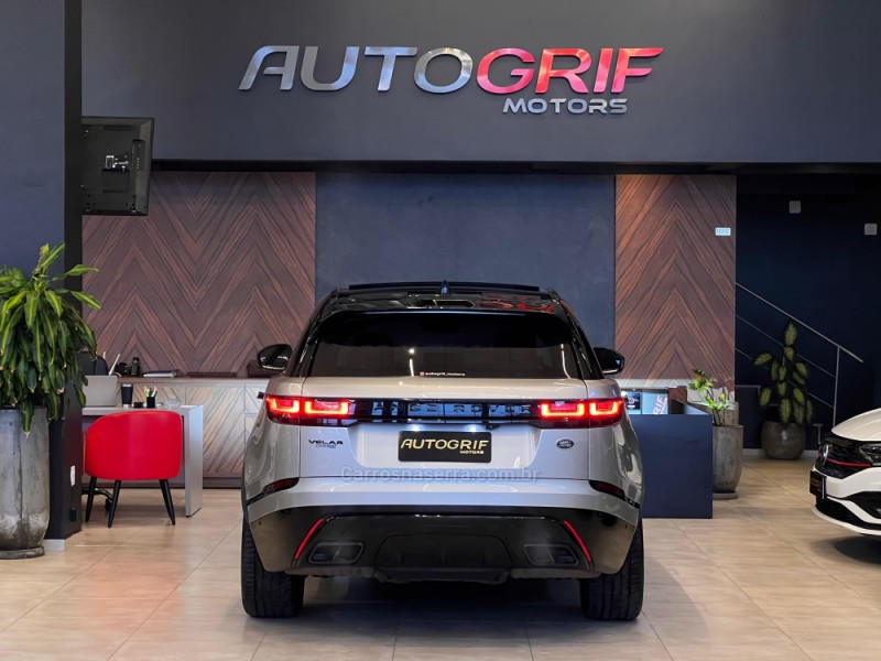 RANGE ROVER VELAR 2.0 P300 GASOLINA R-DYNAMIC SE AUTOMÁTICO - 2019 - CAMPO BOM