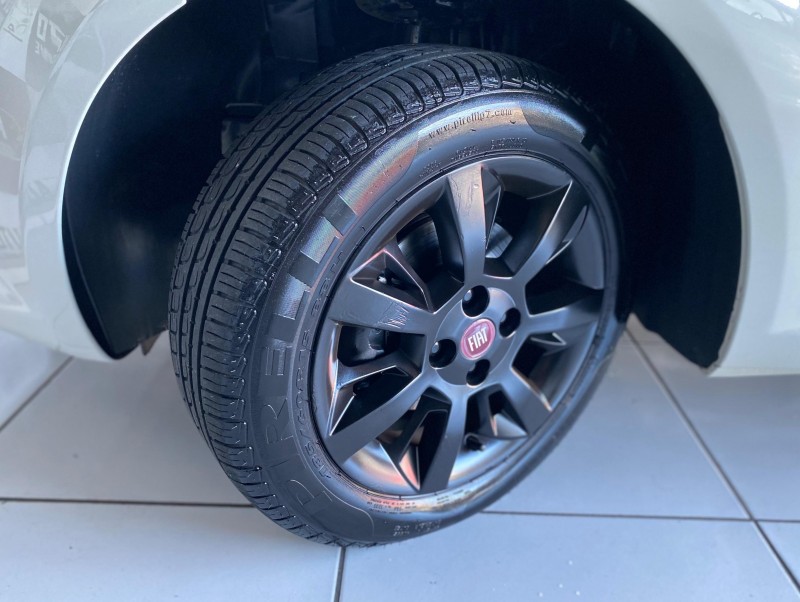 PUNTO 1.4 ATTRACTIVE ITALIA 8V FLEX 4P MANUAL - 2015 - CAXIAS DO SUL