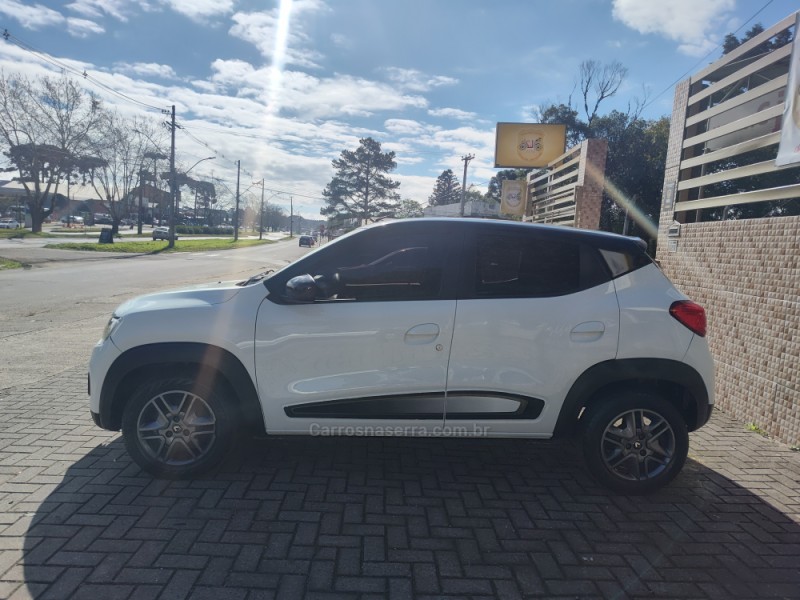 KWID 1.0 12V SCE FLEX INTENSE MANUAL - 2019 - CANELA