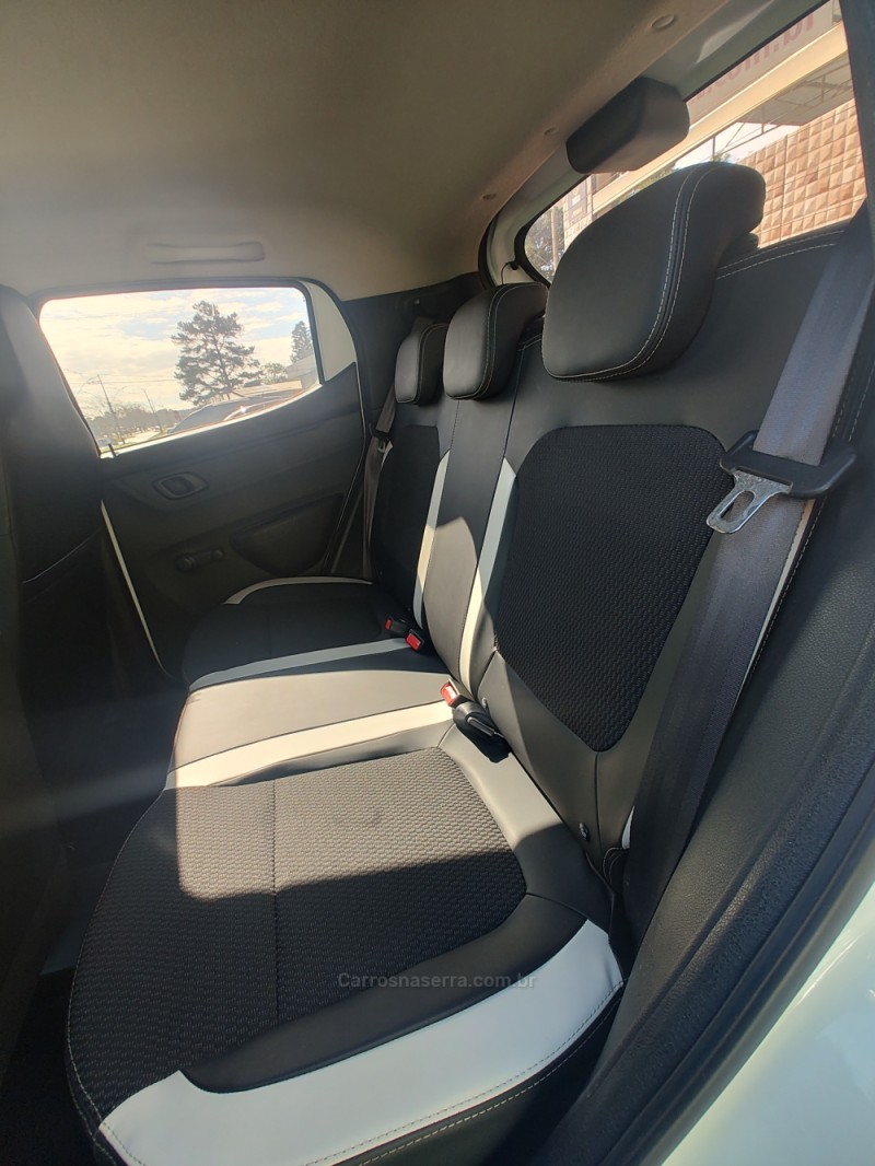 KWID 1.0 12V SCE FLEX INTENSE MANUAL - 2019 - CANELA