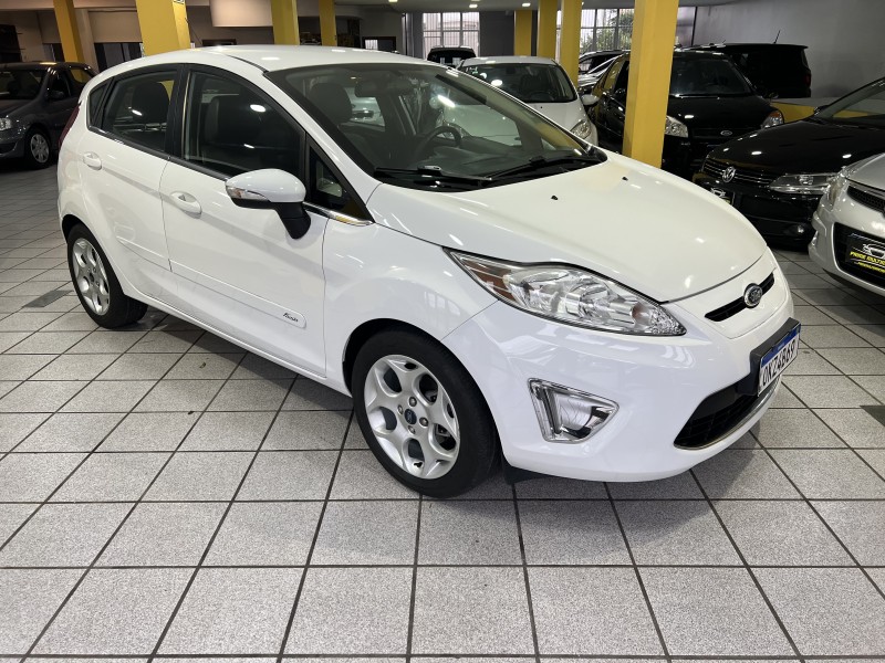 FIESTA 1.6 SEL HATCH 16V FLEX 4P MANUAL - 2013 - CAXIAS DO SUL