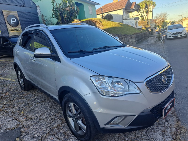 KORANDO 2.0 GL 4X4 16V TURBO DIESEL 4P MANUAL - 2011 - FARROUPILHA