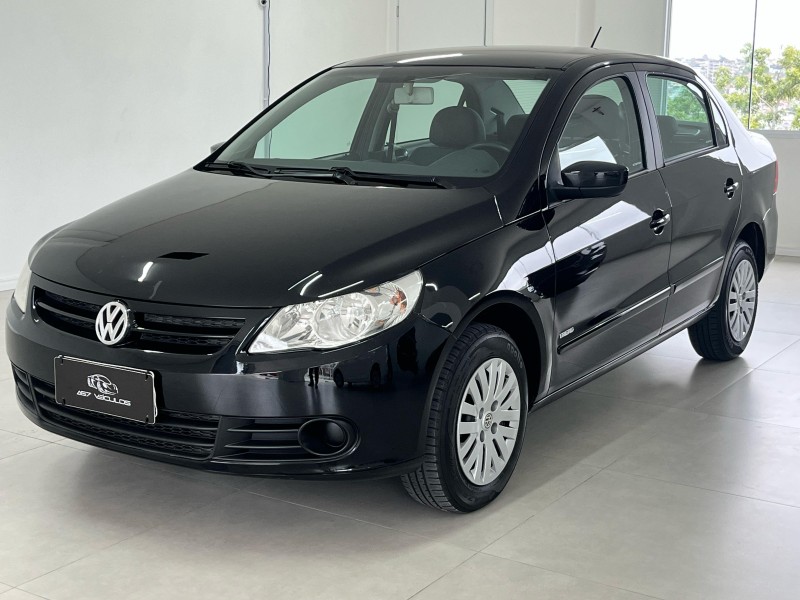 VOYAGE 1.0 MI TRENDLINE 8V FLEX 4P MANUAL