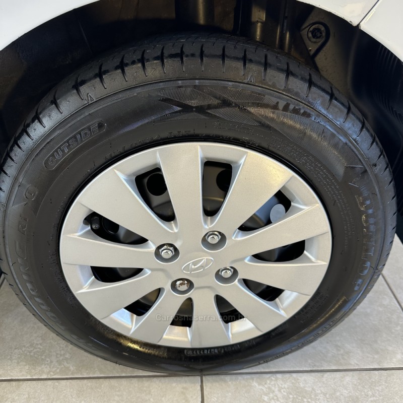 HB20 1.6 COMFORT 16V FLEX 4P MANUAL - 2013 - FARROUPILHA
