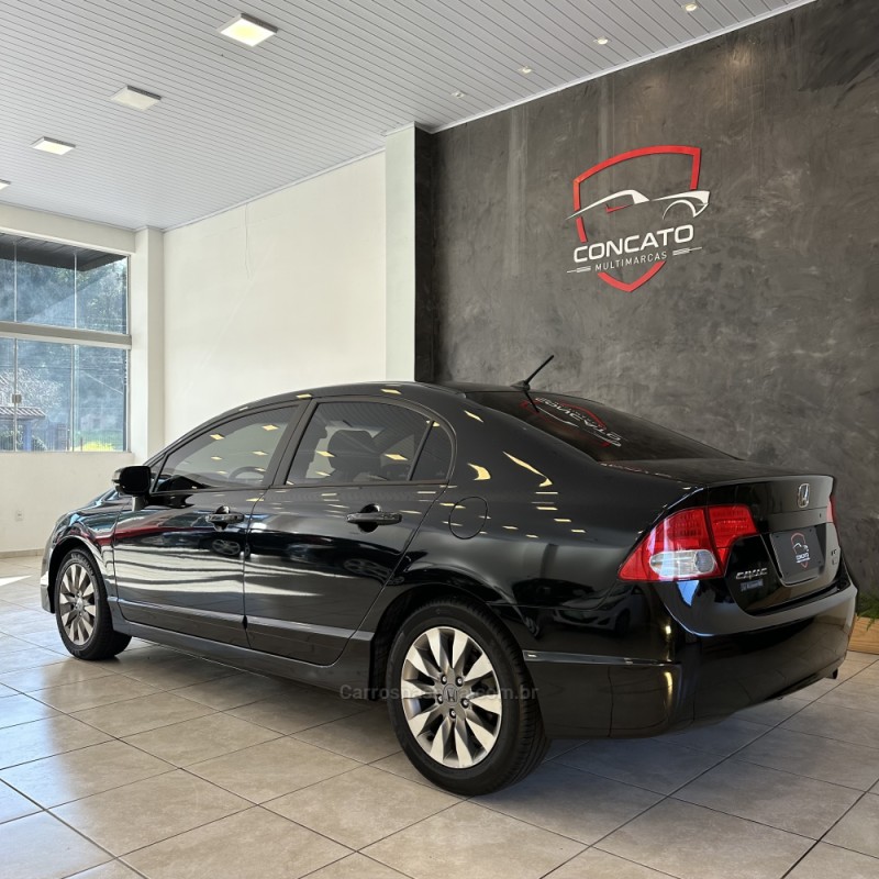 CIVIC 1.8 LXL 16V FLEX 4P MANUAL - 2011 - FARROUPILHA