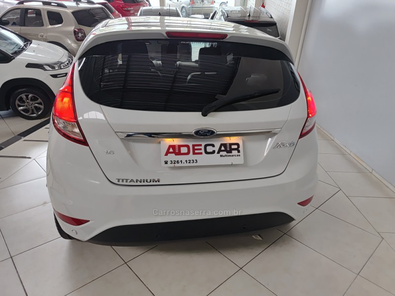 FIESTA 1.6 TITANIUM HATCH 16V FLEX 4P MANUAL - 2014 - FARROUPILHA