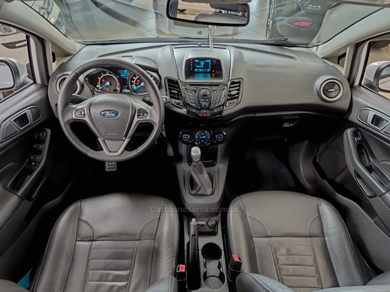 FIESTA 1.6 TITANIUM HATCH 16V FLEX 4P MANUAL - 2014 - FARROUPILHA