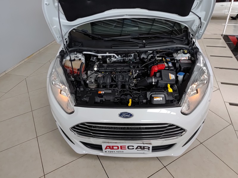FIESTA 1.6 TITANIUM HATCH 16V FLEX 4P MANUAL - 2014 - FARROUPILHA