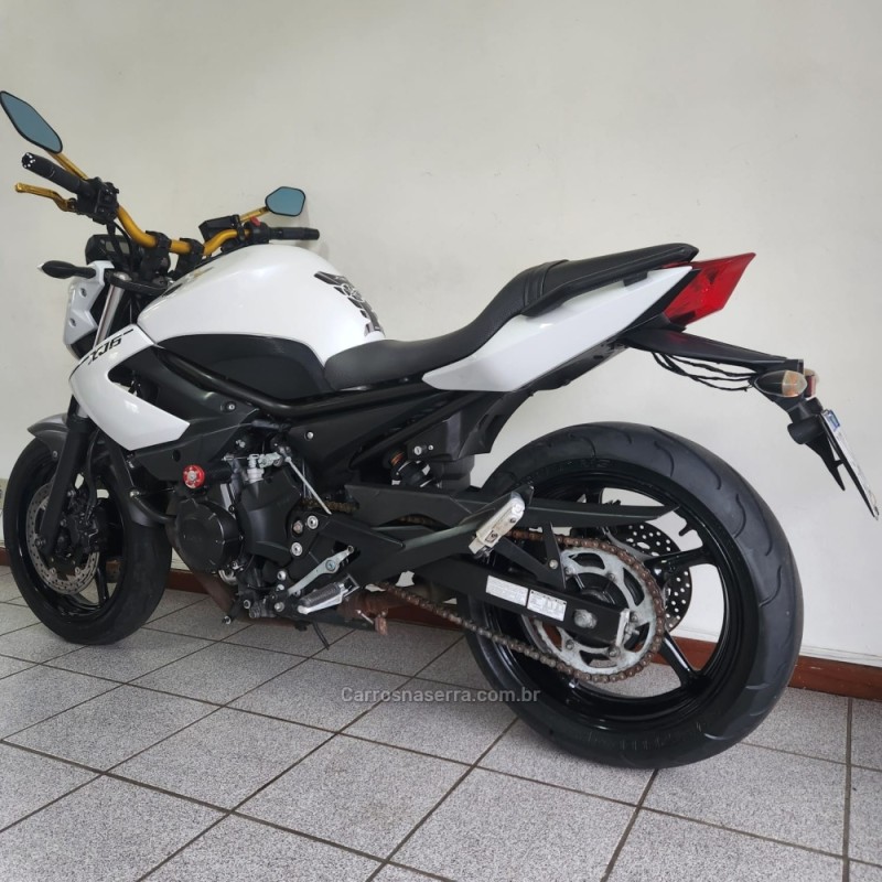 XJ6 N  - 2013 - FARROUPILHA