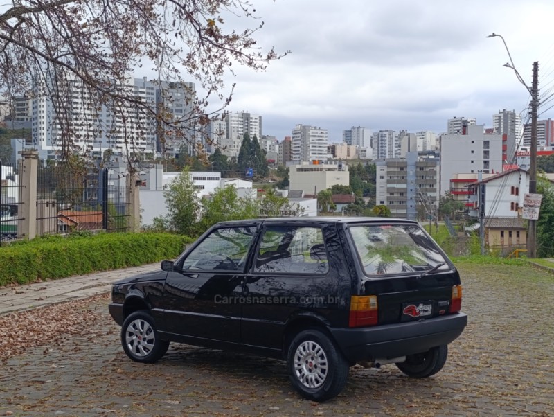 UNO 1.0 MILLE ELETRONIC 8V GASOLINA 2P MANUAL - 1994 - CAXIAS DO SUL