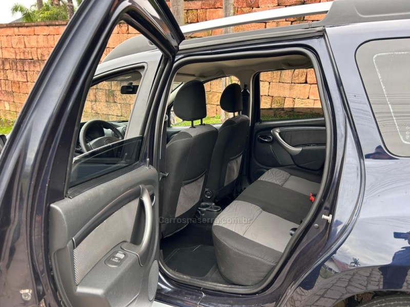DUSTER 1.6 DYNAMIQUE 4X2 16V FLEX 4P MANUAL - 2014 - VENâNCIO AIRES