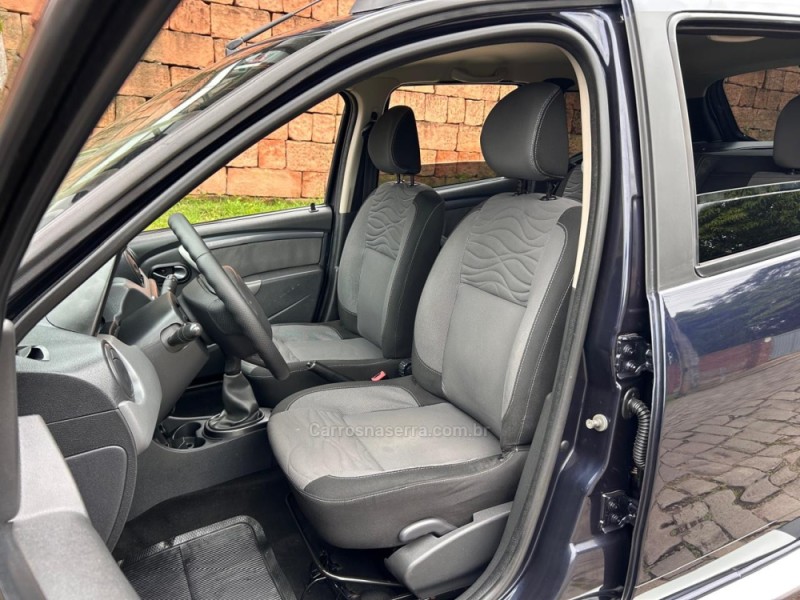 DUSTER 1.6 DYNAMIQUE 4X2 16V FLEX 4P MANUAL - 2014 - VENâNCIO AIRES