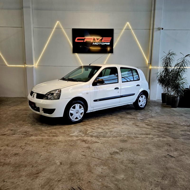 CLIO 1.0 CAMPUS 16V FLEX 4P MANUAL - 2011 - CAXIAS DO SUL