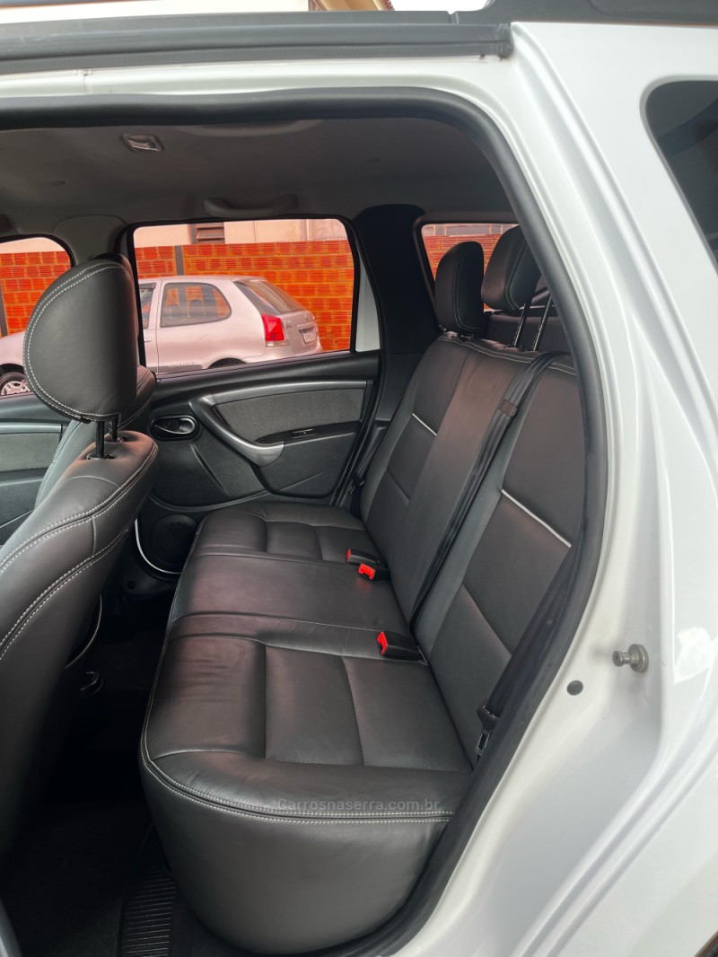 DUSTER 2.0 DYNAMIQUE 4X2 16V FLEX 4P AUTOMÁTICO - 2014 - LAJEADO