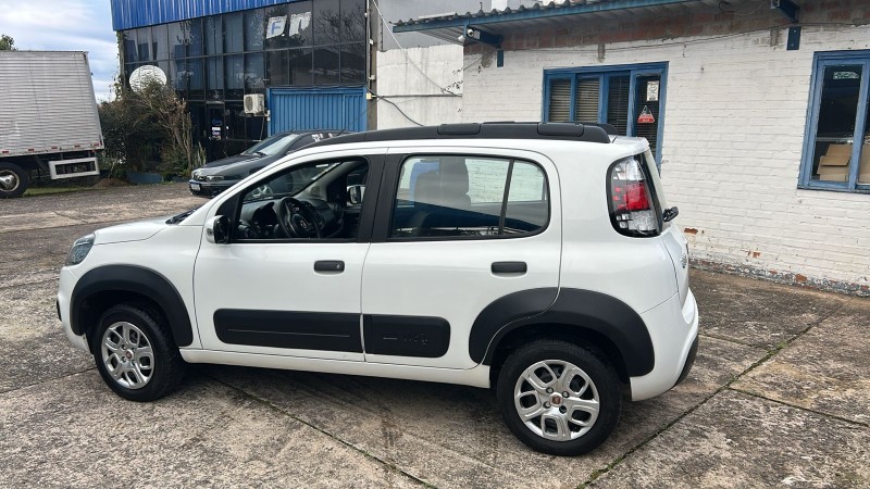 UNO 1.4 EVO WAY 8V FLEX 4P MANUAL - 2015 - FARROUPILHA