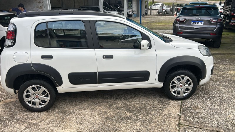 UNO 1.4 EVO WAY 8V FLEX 4P MANUAL - 2015 - FARROUPILHA